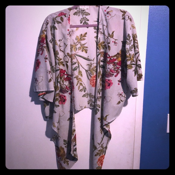 ivy + main Jackets & Blazers - Beautiful cover top